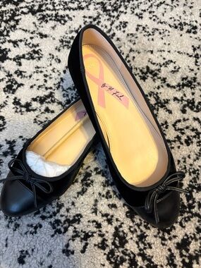 Women’s Black Ballet Flats with Bow